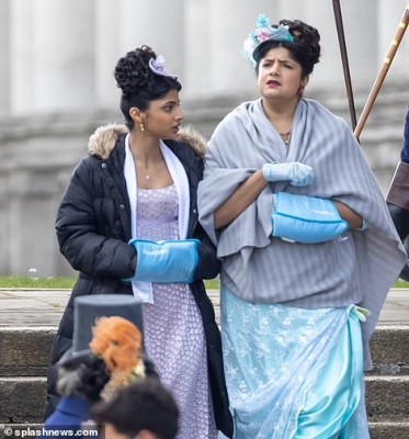 43472183-9621447-Coming_soon_Melissa_Advani_pictured_right_and_Priya_Kansara_were-a-110_1622039487928.jpg